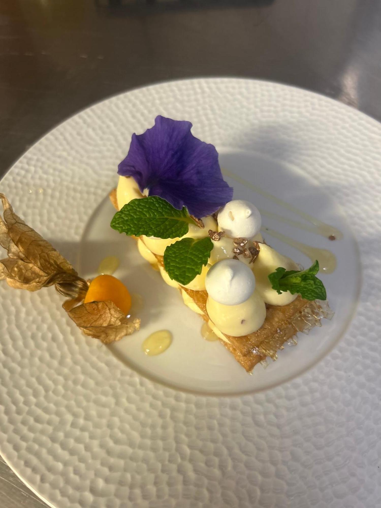 Le D'Tour Gourmand Bed & Breakfast Toulouse-le-Chateau Ngoại thất bức ảnh