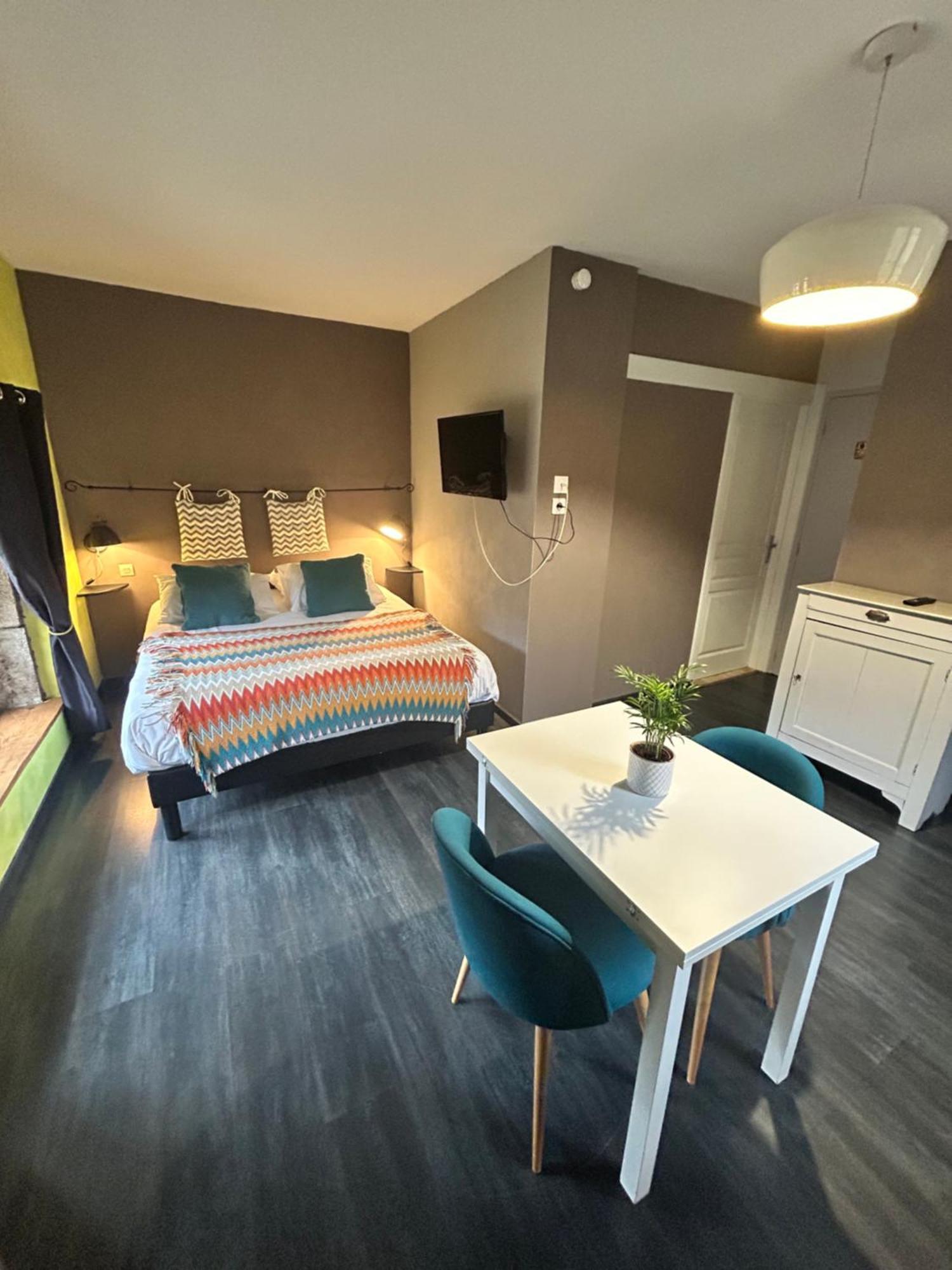 Le D'Tour Gourmand Bed & Breakfast Toulouse-le-Chateau Ngoại thất bức ảnh