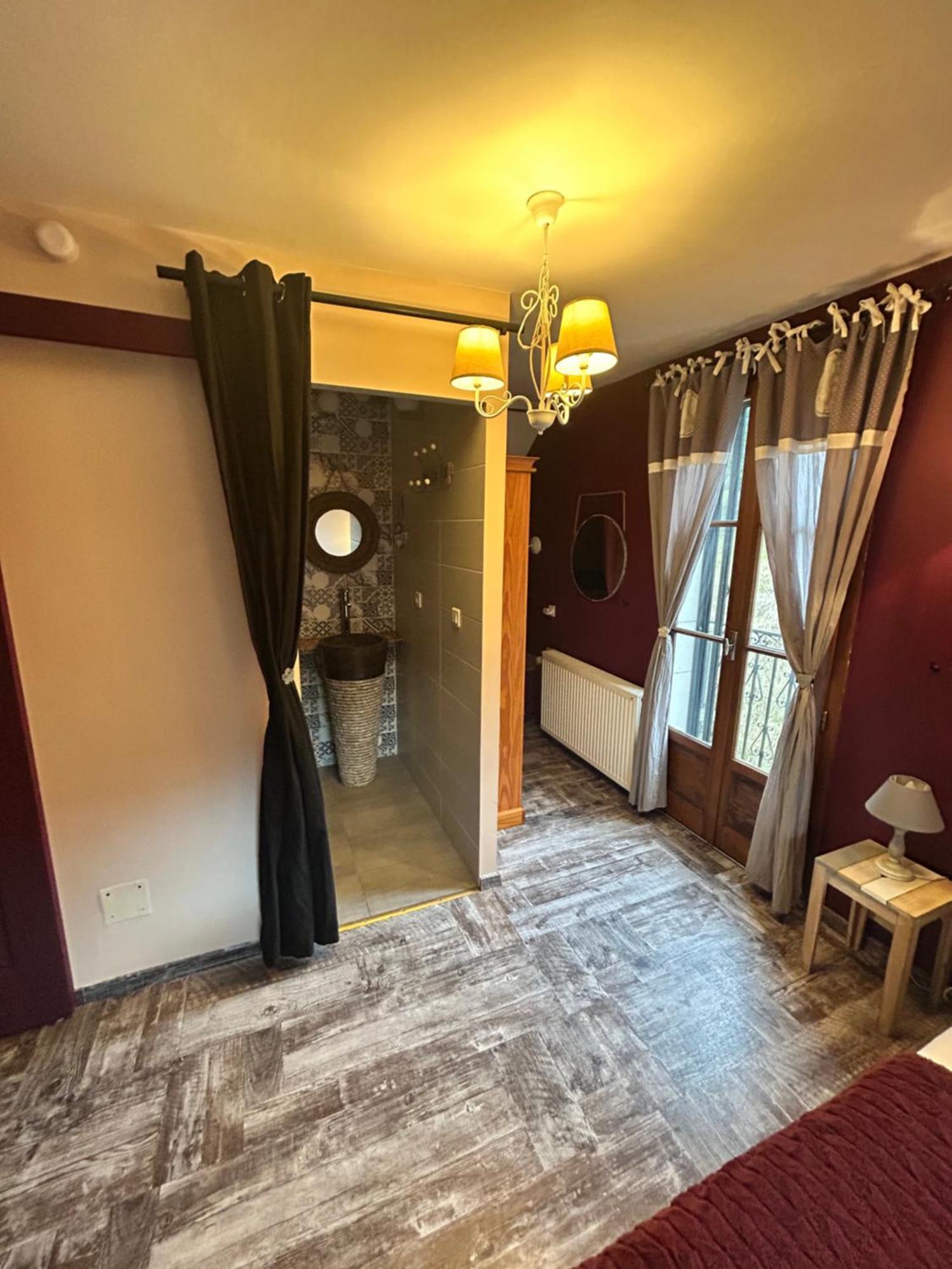 Le D'Tour Gourmand Bed & Breakfast Toulouse-le-Chateau Ngoại thất bức ảnh