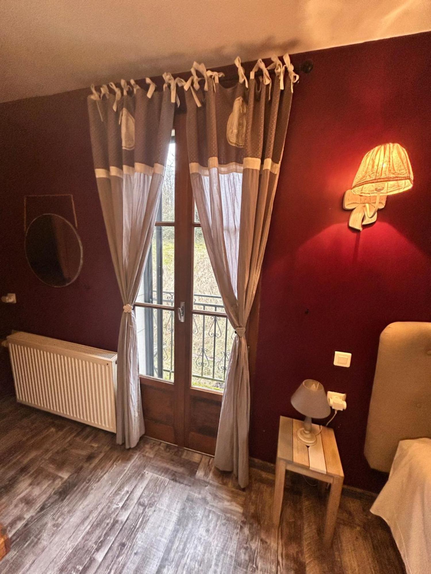 Le D'Tour Gourmand Bed & Breakfast Toulouse-le-Chateau Ngoại thất bức ảnh