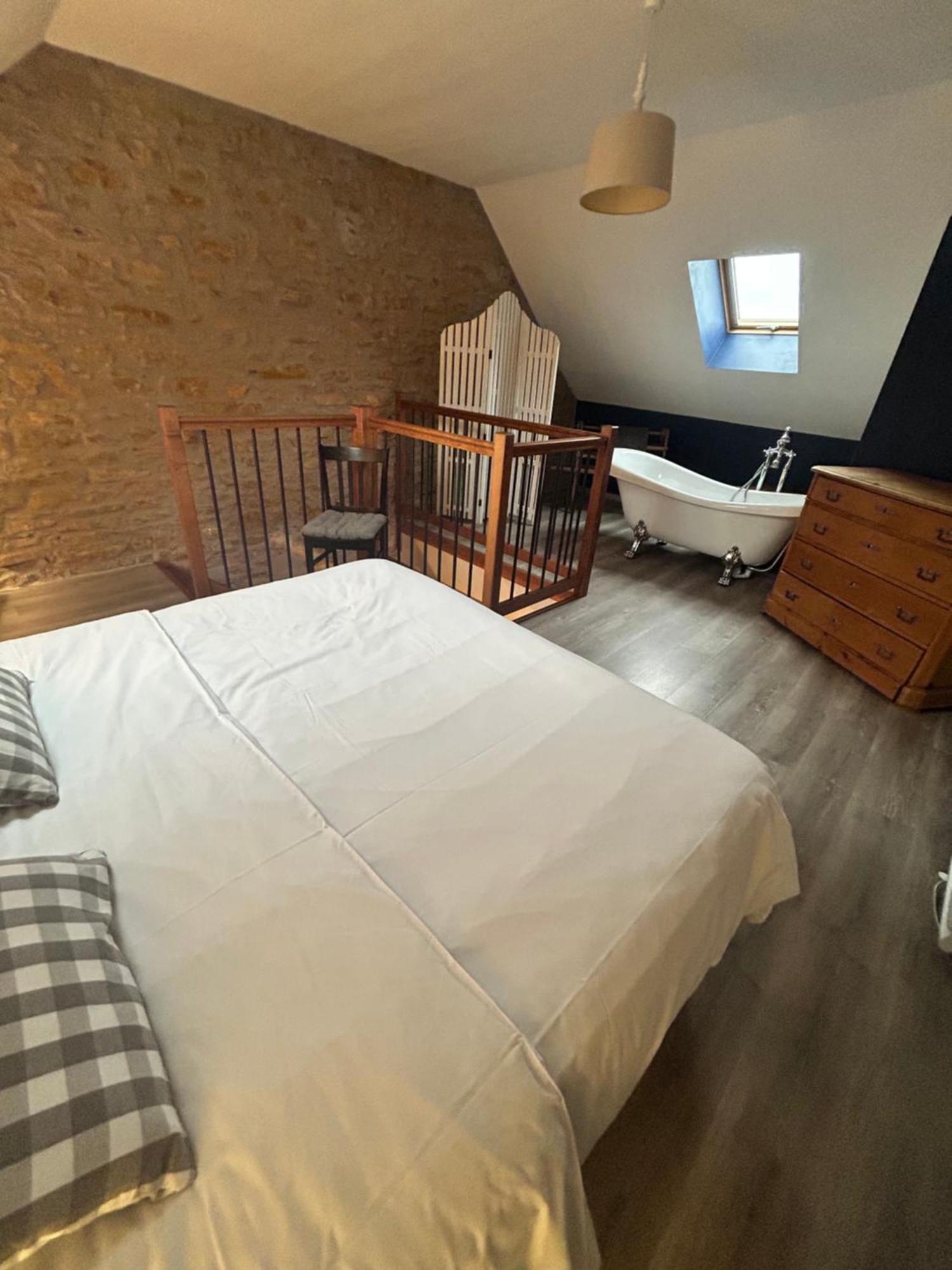 Le D'Tour Gourmand Bed & Breakfast Toulouse-le-Chateau Ngoại thất bức ảnh